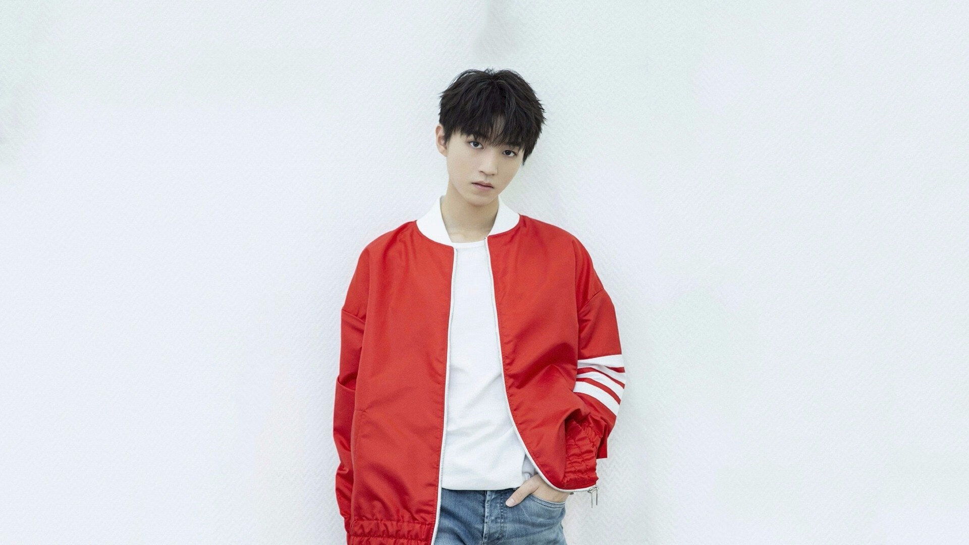 leyu乐鱼在线登录入口-“宽板滑水：东三叉湖赛场上演水上精灵的炫技表演”