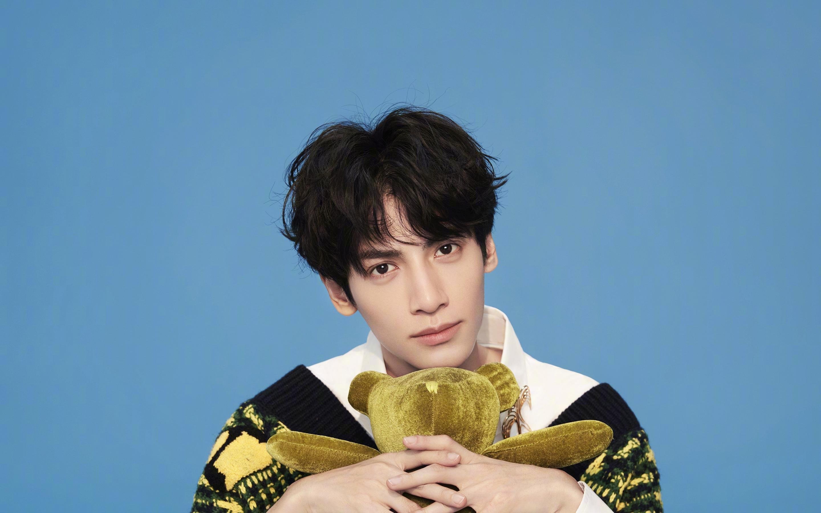 禁区传切配合中的默契建立方式，禁区内传递球有越位吗