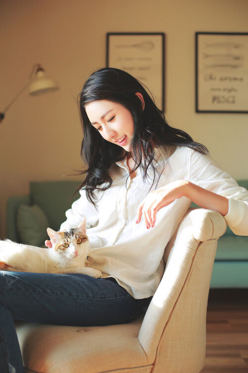 王嘉男跳远破全国纪录，跳远运动员王佳楠